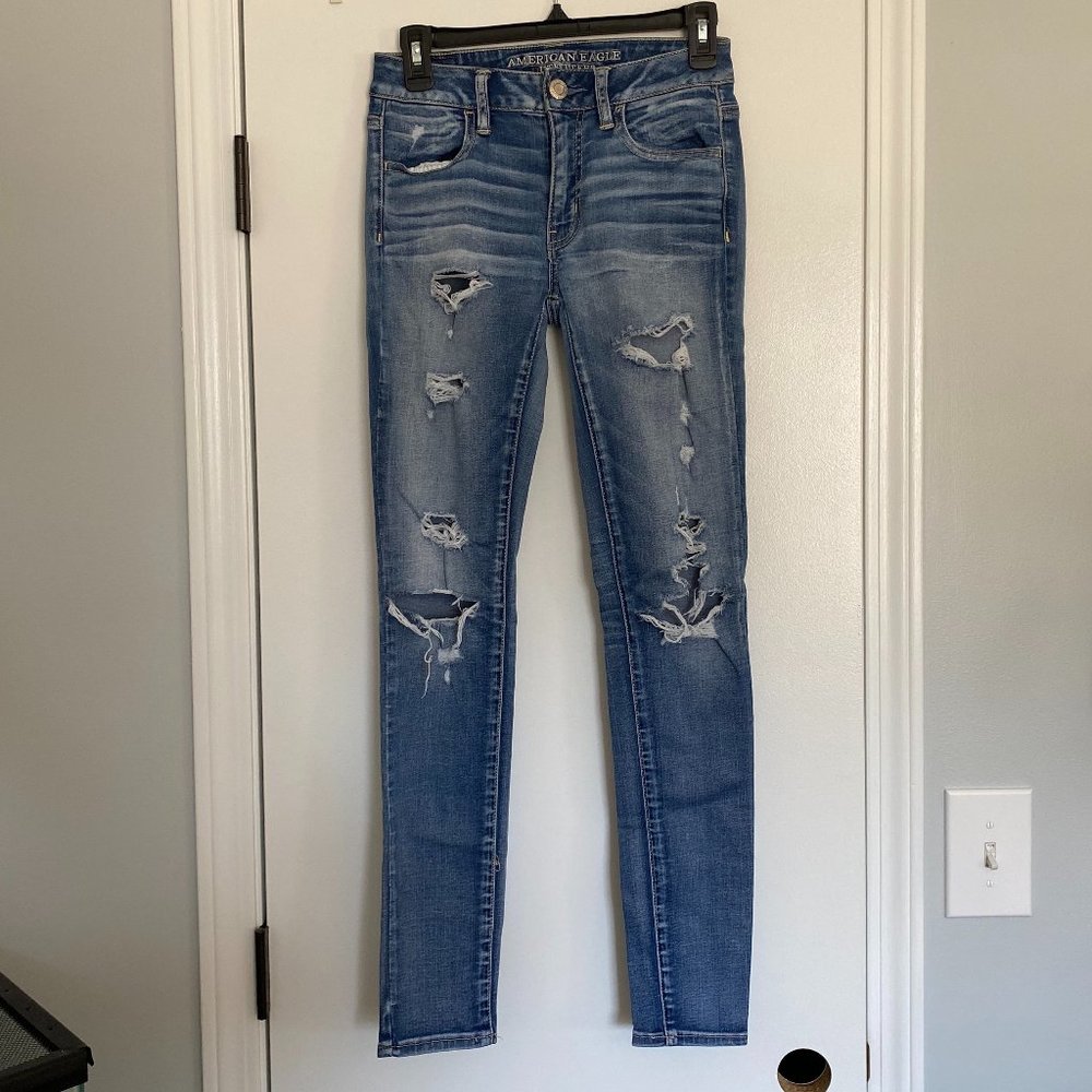 American Eagle Distressed Jeans
